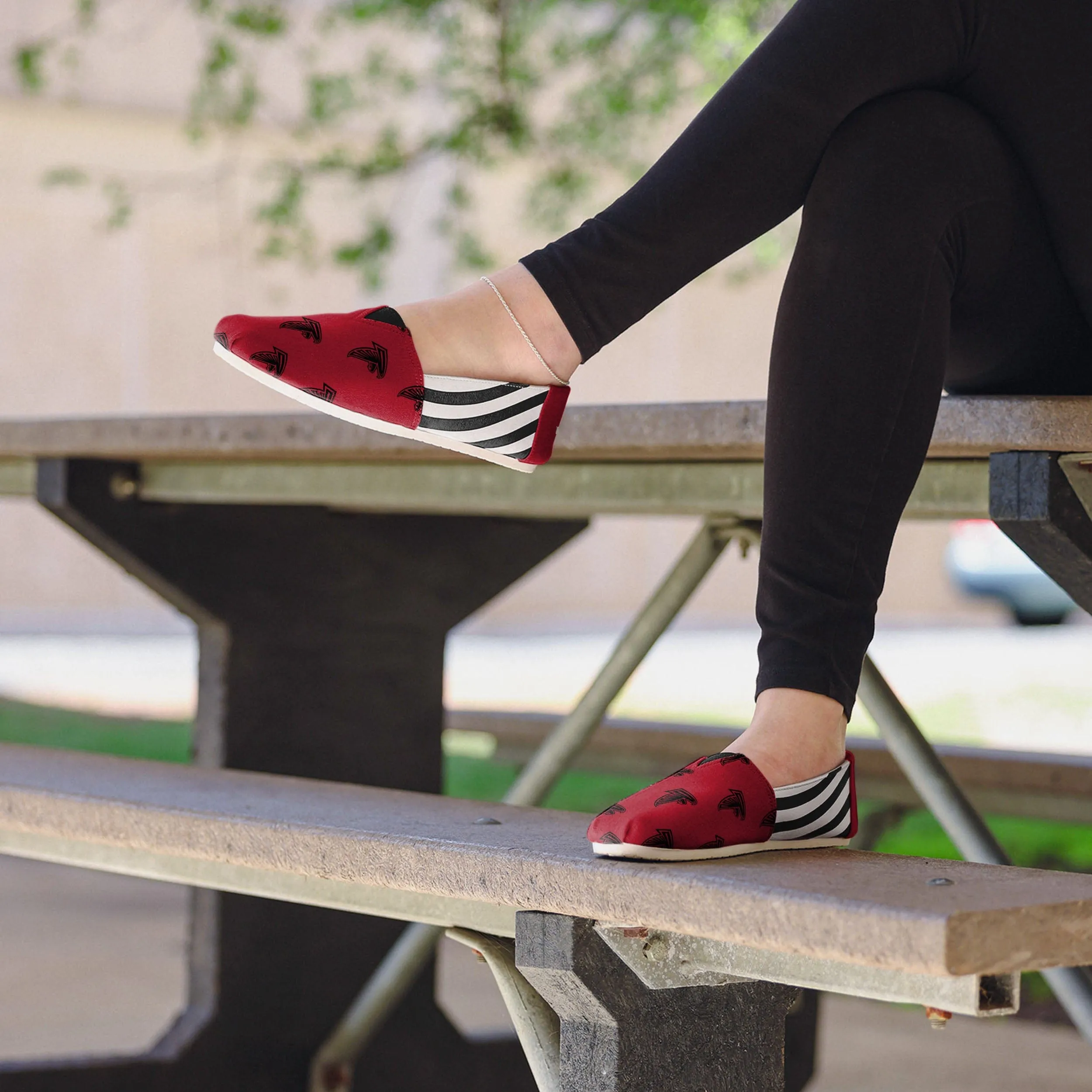 Atlanta Falcons Womens Stripe Canvas Shoe