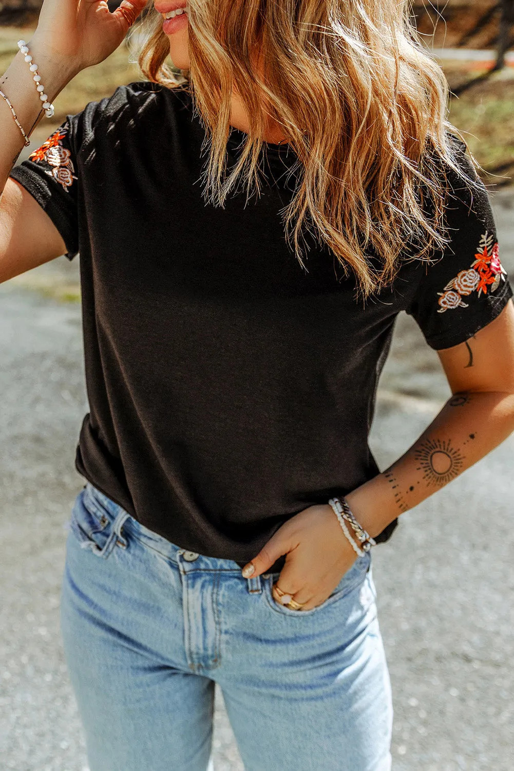 Black Casual Floral Embroidered Round Neck T Shirt