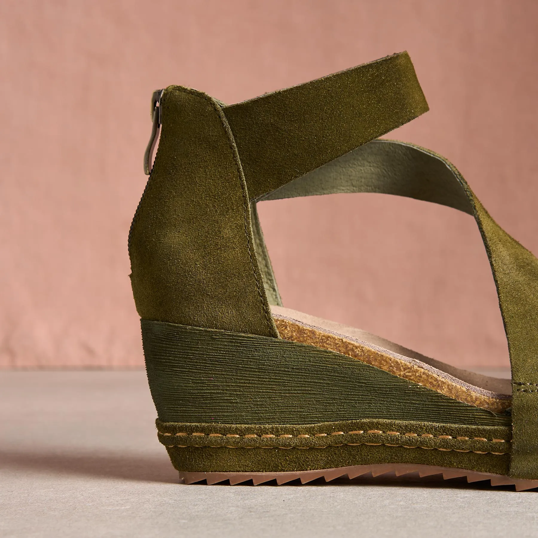 Davi Wedge Sandals