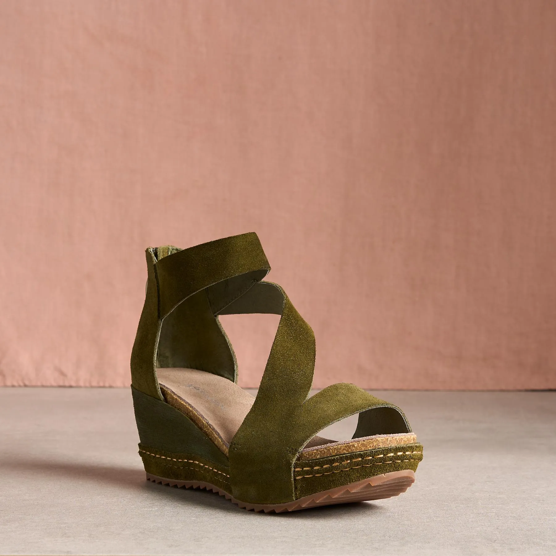 Davi Wedge Sandals