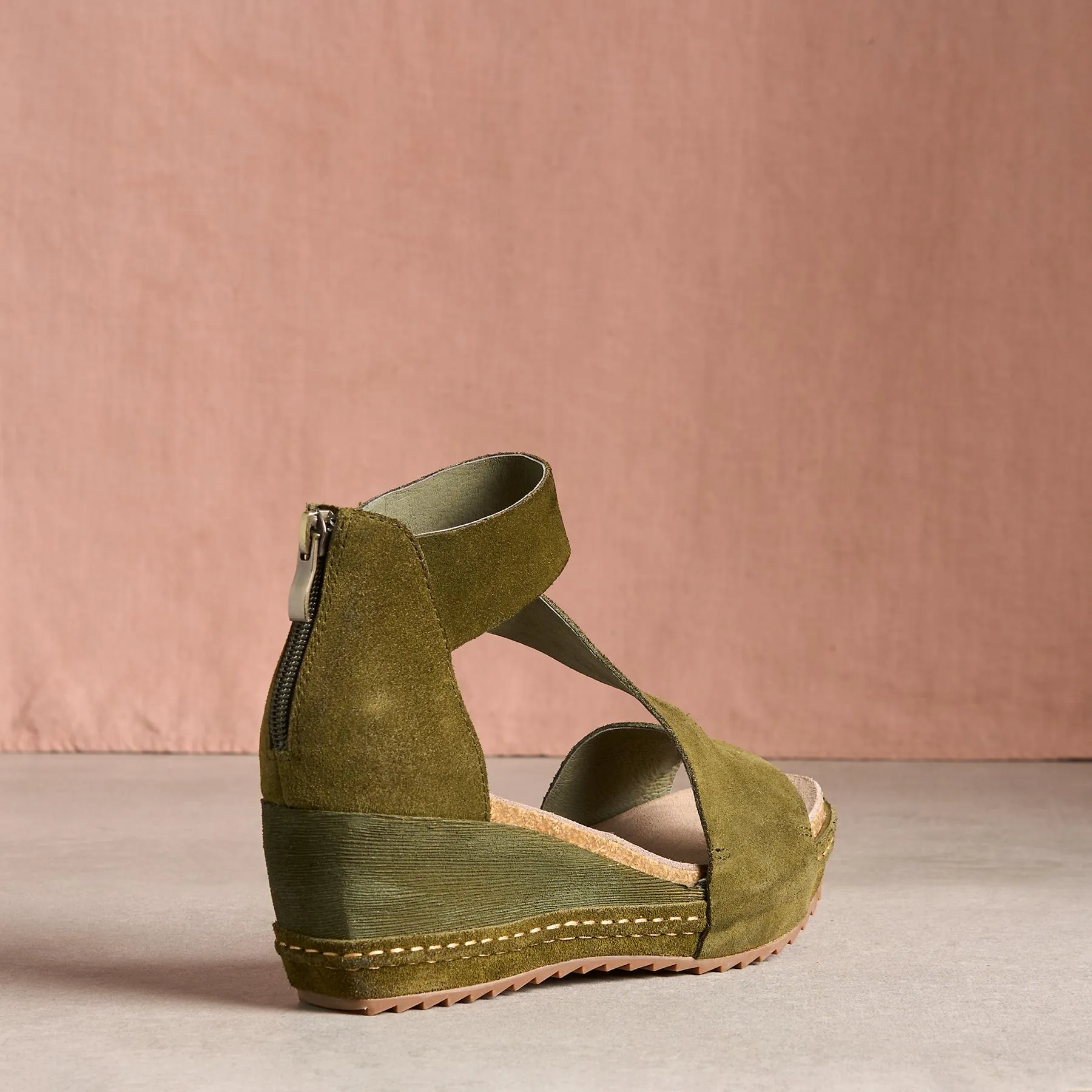 Davi Wedge Sandals