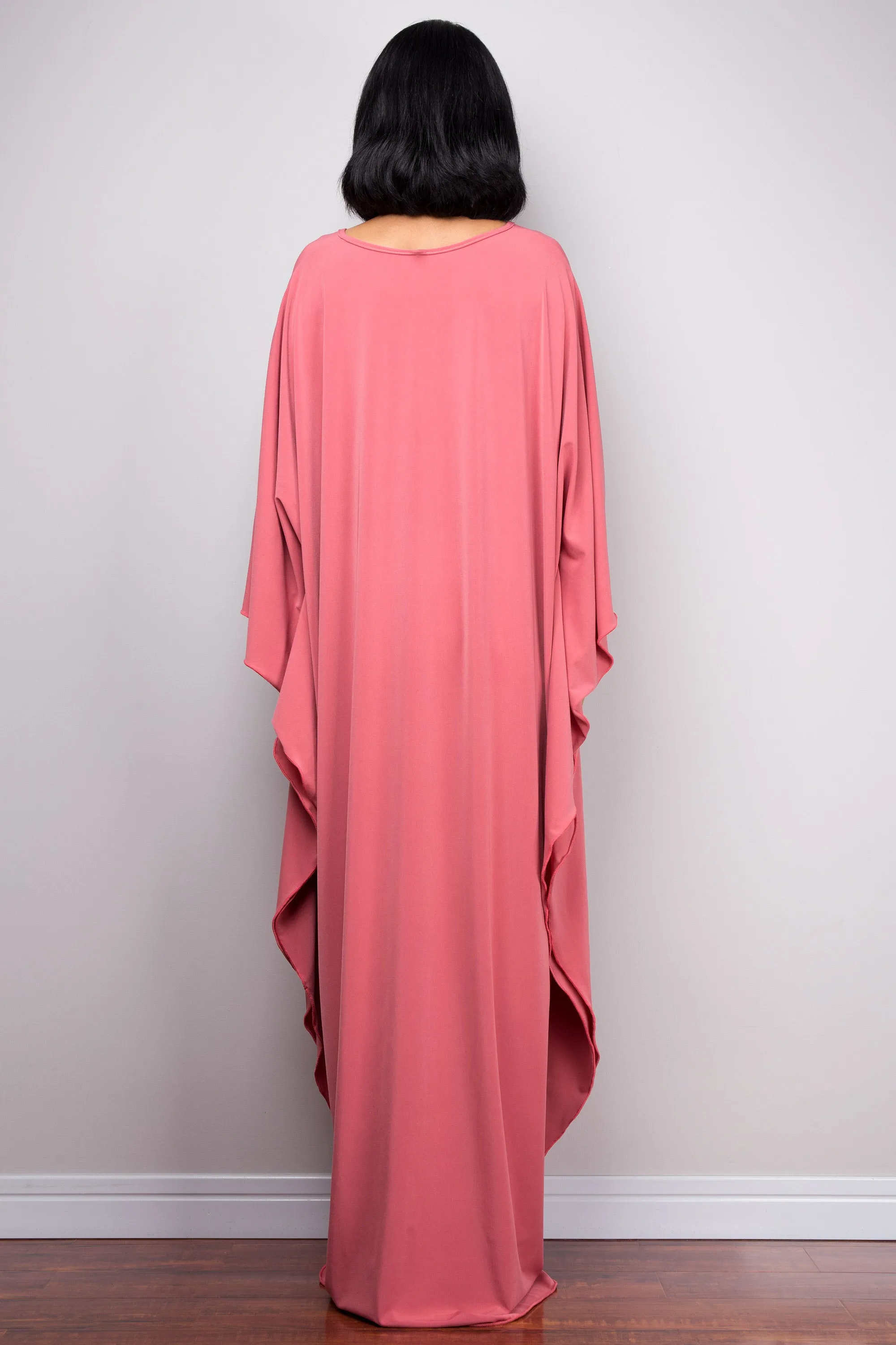 Elegant Pink Kaftan with Batwing Sleeves