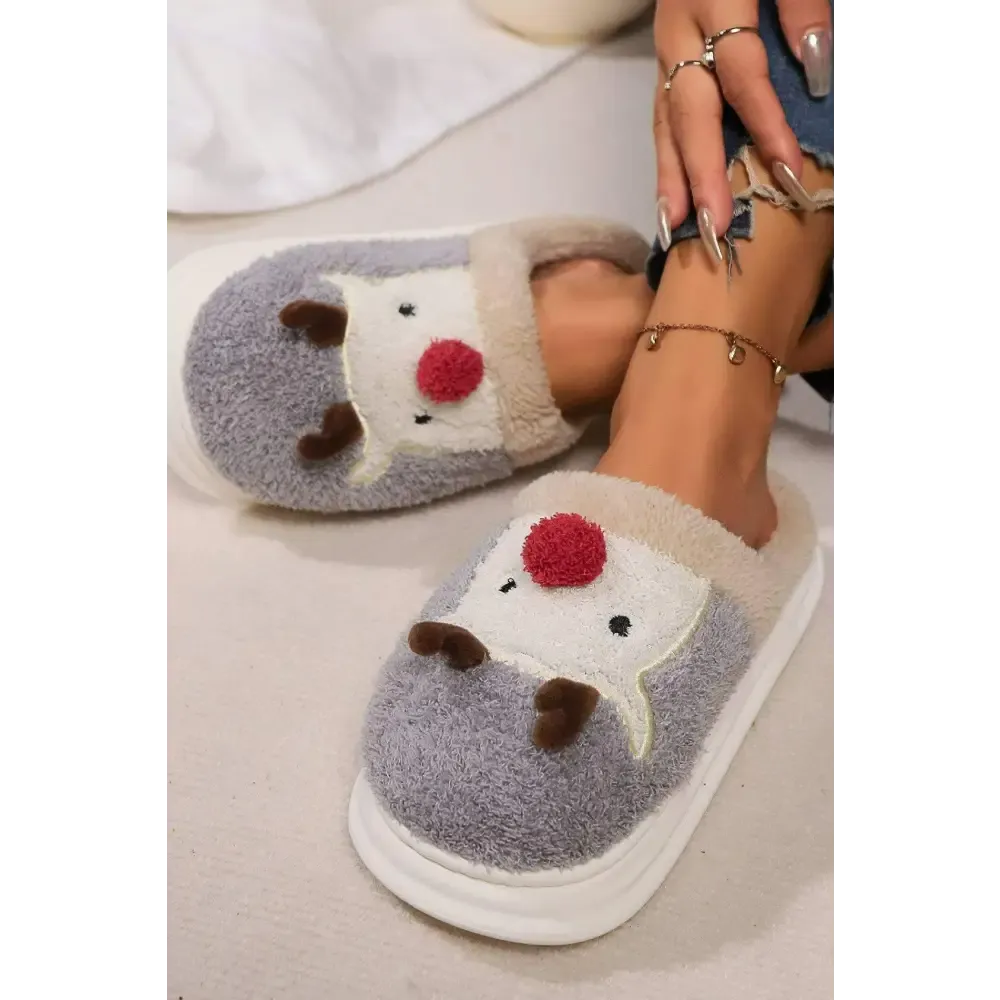 Indulge in Luxury Fashion for Women with Exclusive Chic Slippers