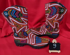 Infinity Zipper Mola Boot size 9 - Melia