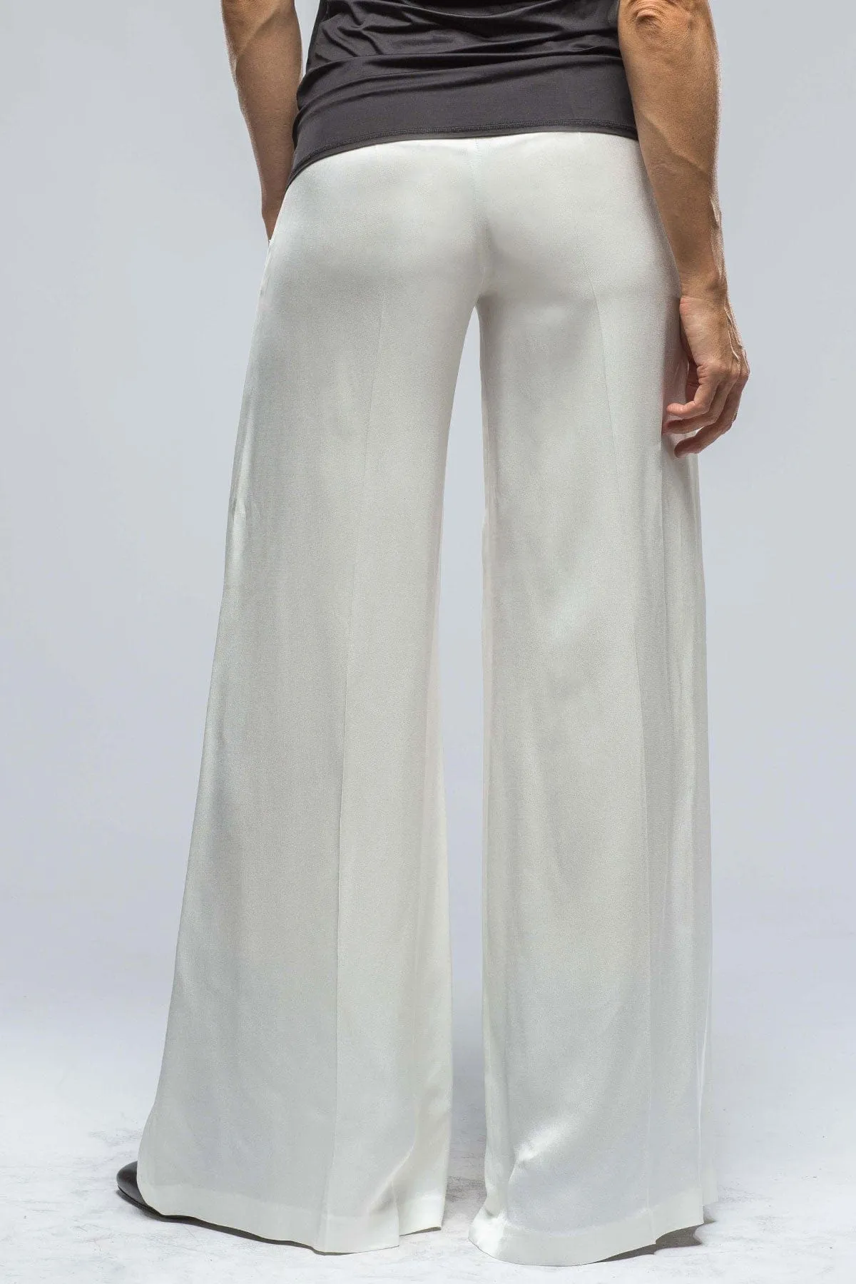 Maxi Pants In White Sharkskin