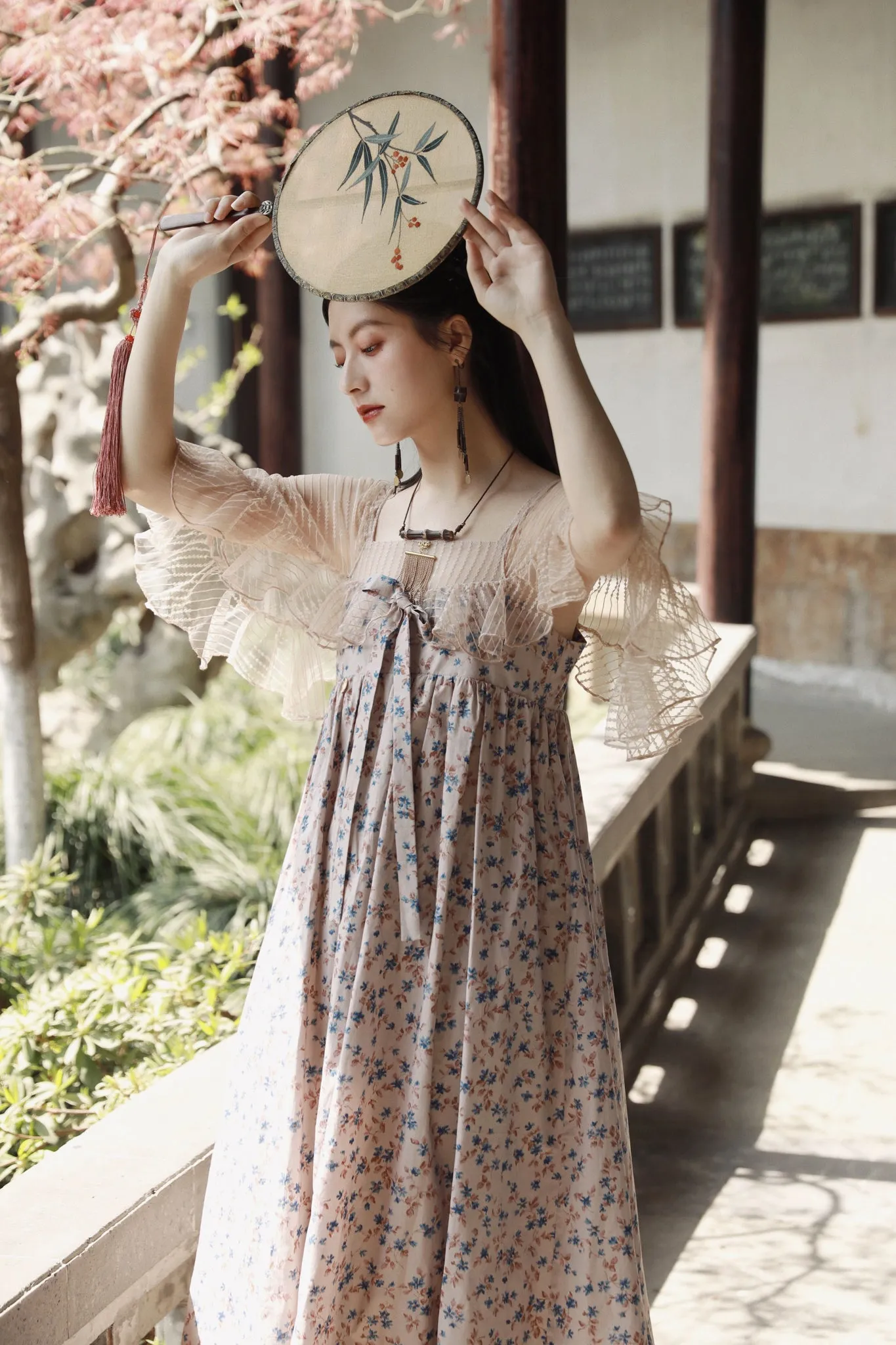 Molifusu | Lam Shawl Lace Dress