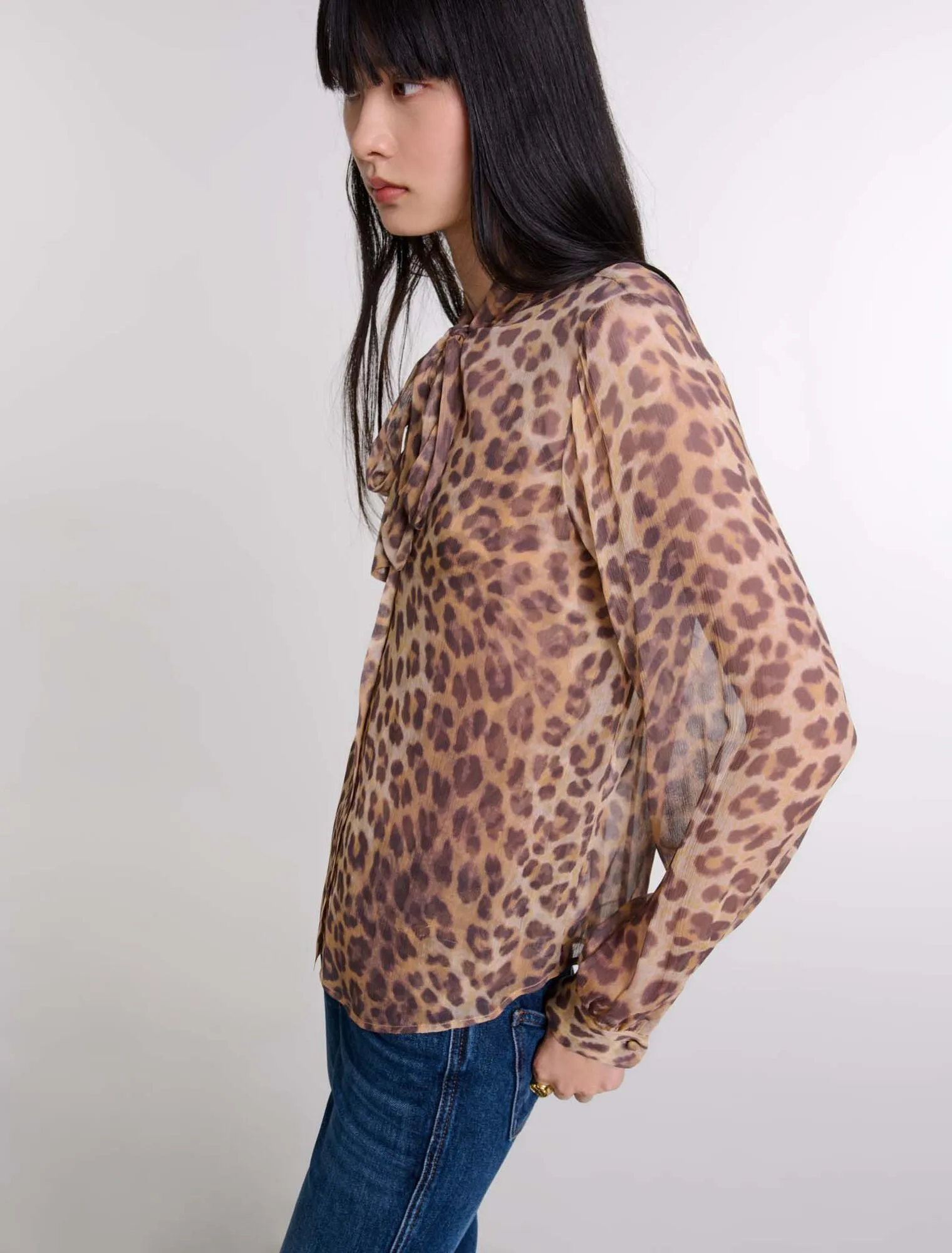 Patterned pussy bow shirt