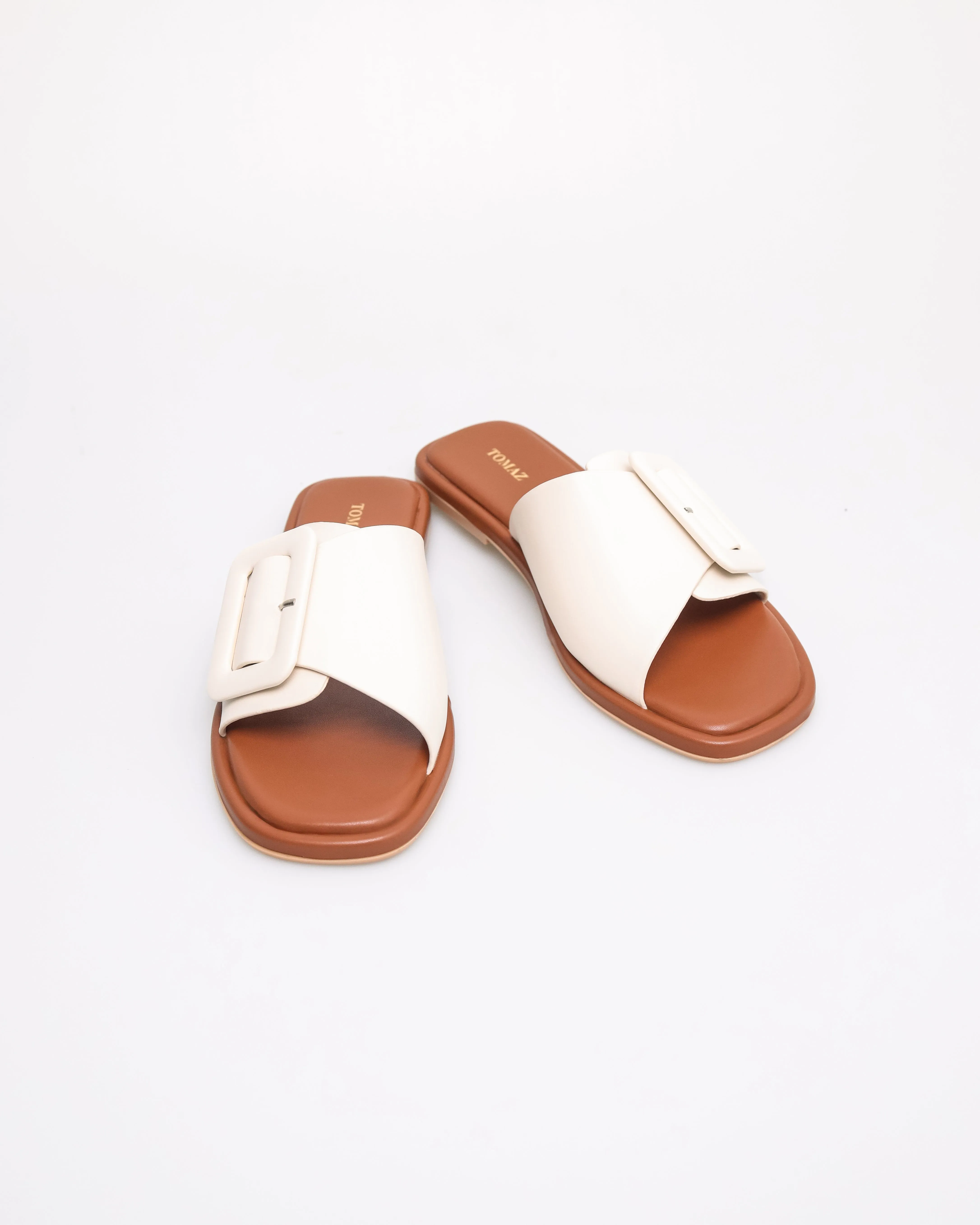 Tomaz FL091 Ladies Buckle Sandals (White)