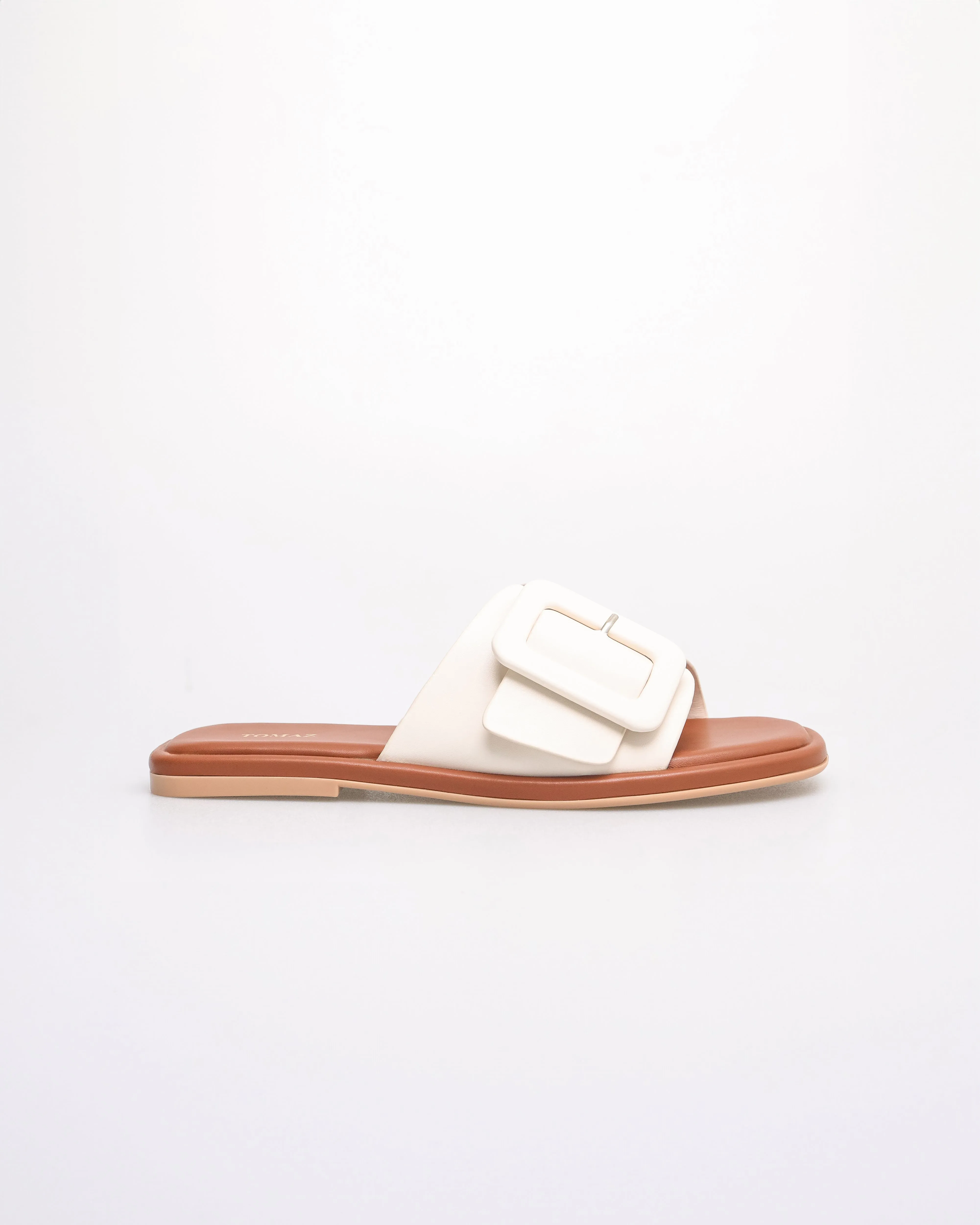 Tomaz FL091 Ladies Buckle Sandals (White)